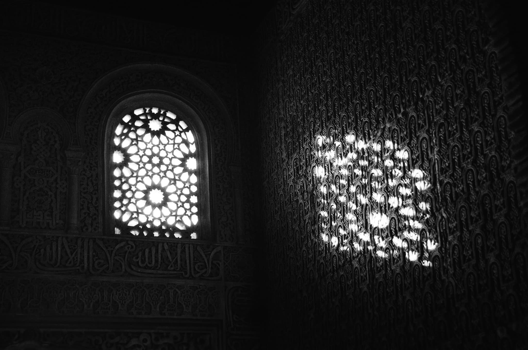 Granada, Spain. Canon EOS 100. Ilford HP5 Plus.